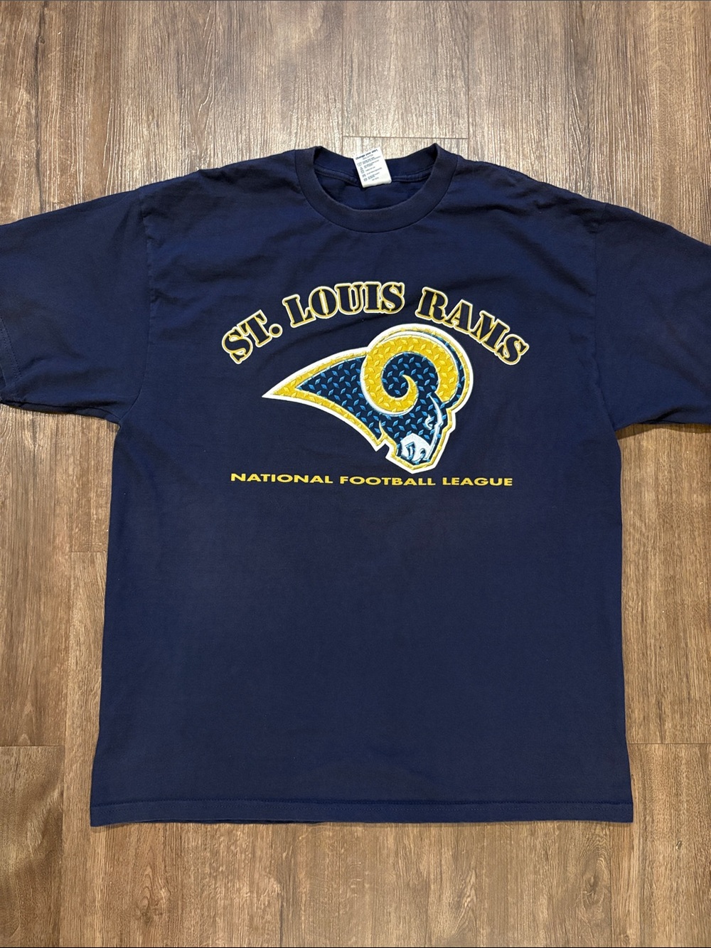 Vintage St. Louis Rams men’s XL T-shirt, delta pro weight